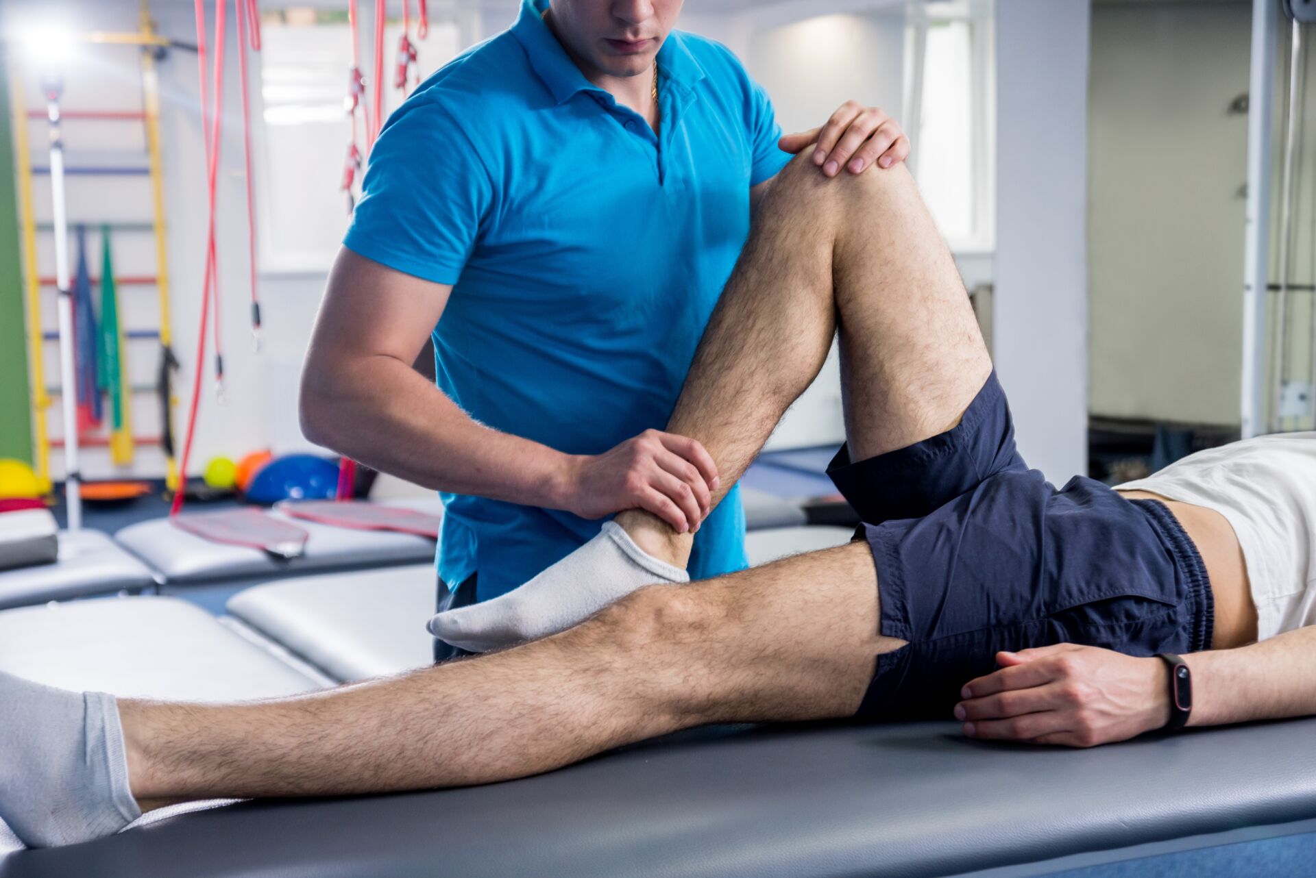 Behandlung Kniebewegung während der Physiotherapie | Physiotherapie und Osteopathie - Frank Domsch